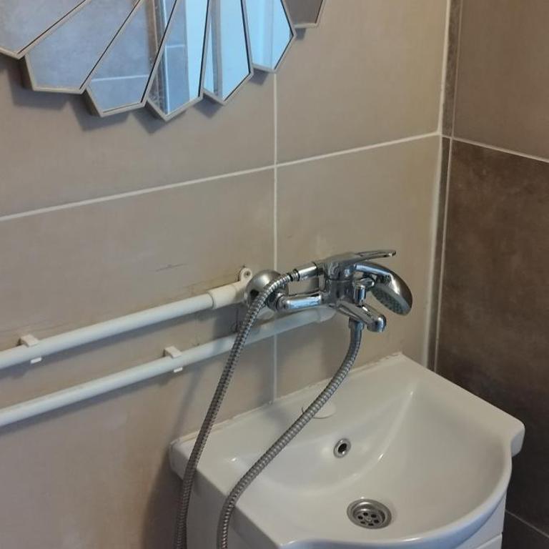 Small Apartment private bathroom ,strong internet - Apartment - 13