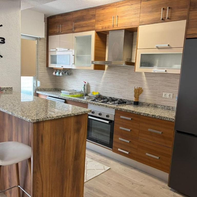 Rubina Beach Apartment Torrevieja - Three-Bedroom Apartment - 7