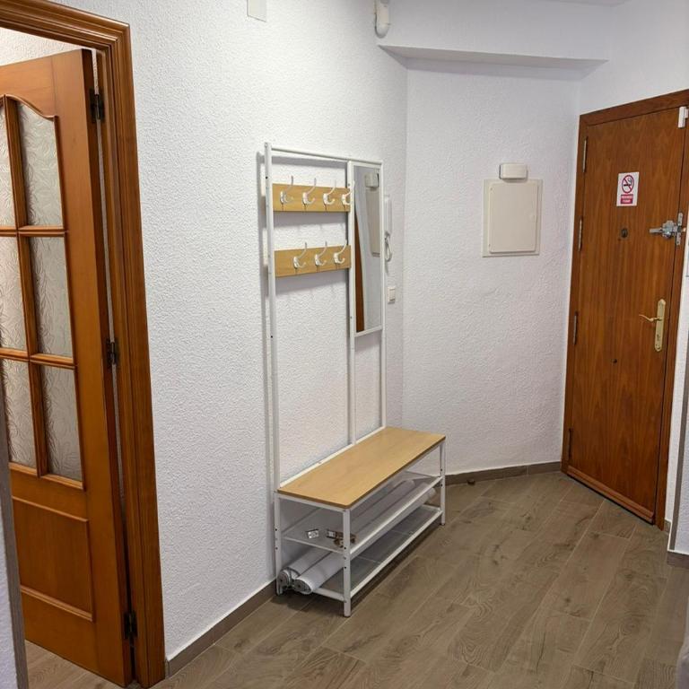 Rubina Beach Apartment Torrevieja - Three-Bedroom Apartment - 11