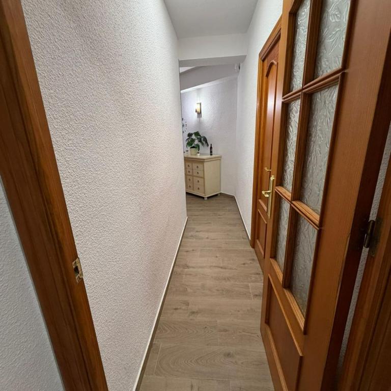 Rubina Beach Apartment Torrevieja - Three-Bedroom Apartment - 27