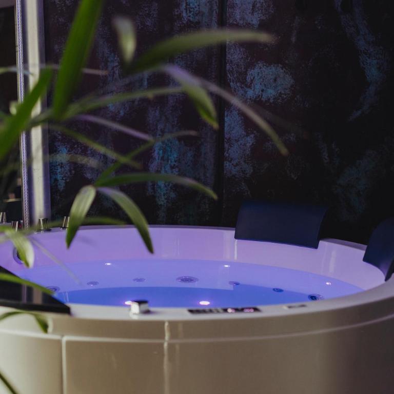 Oltre Exclusive - Suite Deluxe con Vasca Idromassaggio - 1
