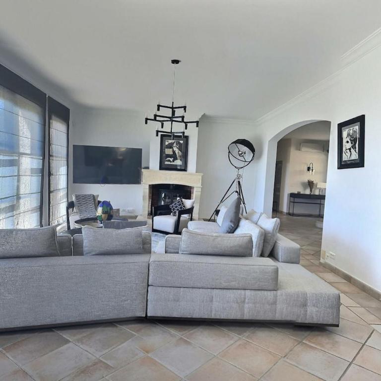 FRGK Pibonson Luxury Villa 7 Suites, Infinity Pool, Spa & Gym Near Cannes - Villa avec Piscine Privée - 12