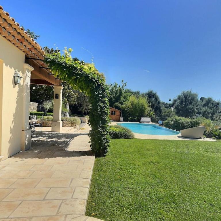 FRGK Pibonson Luxury Villa 7 Suites, Infinity Pool, Spa & Gym Near Cannes - Villa avec Piscine Privée - 16