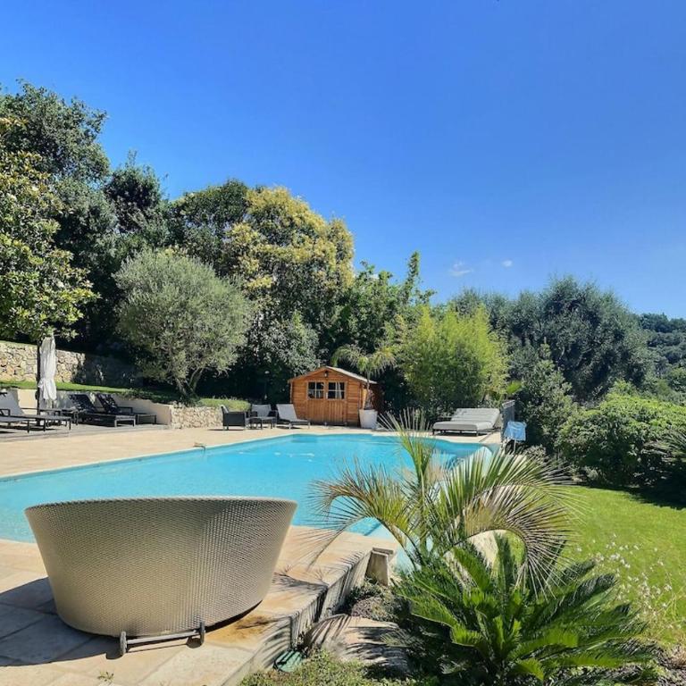 FRGK Pibonson Luxury Villa 7 Suites, Infinity Pool, Spa & Gym Near Cannes - Villa avec Piscine Privée - 4