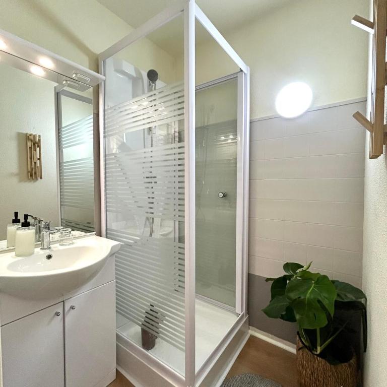 Beach 100m Away, Cros de Cagnes - 1 Bedroom - Parking - Appartamento con 1 Camera da Letto - 8