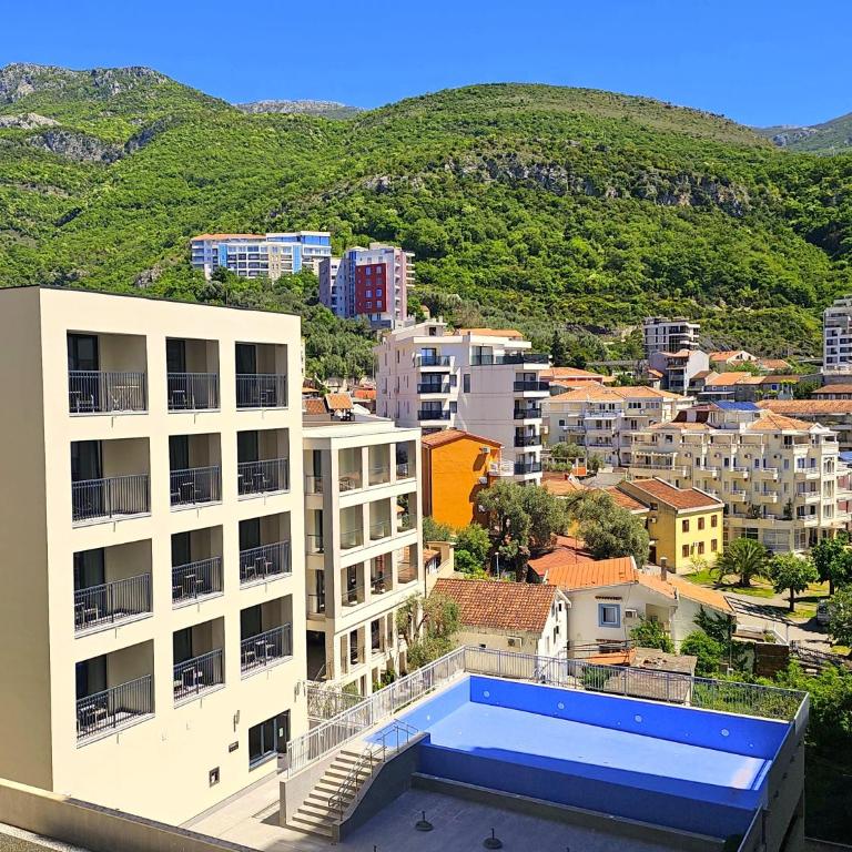 Royalisa Suites & Residence - Rafailovici Beachfront Luxury Living - Two-Bedroom Deluxe Apartment with Balcony - 17