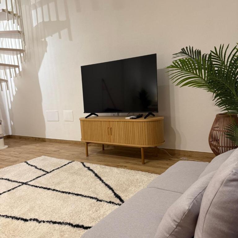 Maison Piave 35 - Appartamento con 2 Camere da Letto - 10