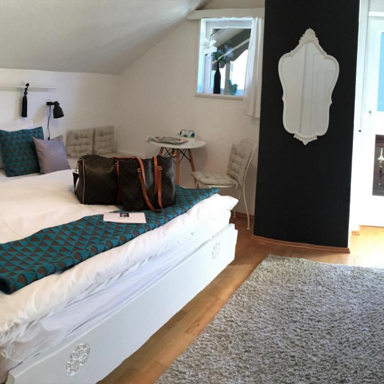 Haus Tirolerland - Doppelzimmer mit zusätzlichem Einzelzimmer - 2