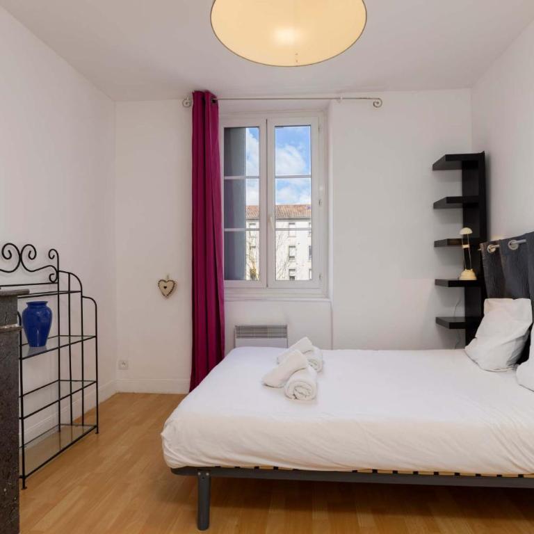 Charmant T2 pour 2 avec vue sur le Canal du Midi - Apartment - 5