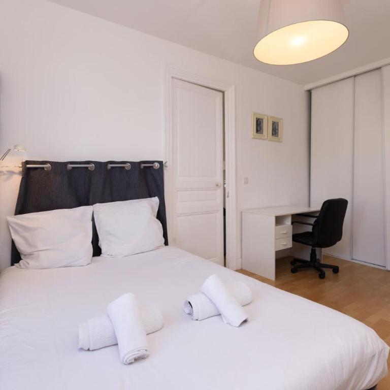 Charmant T2 pour 2 avec vue sur le Canal du Midi - Apartment - 12