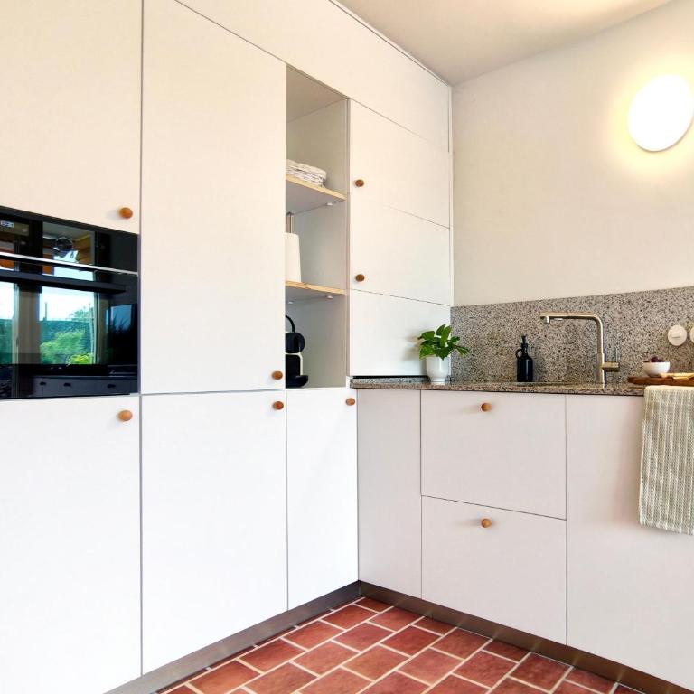 Villa Elisea - Apartment with Garden View - 15