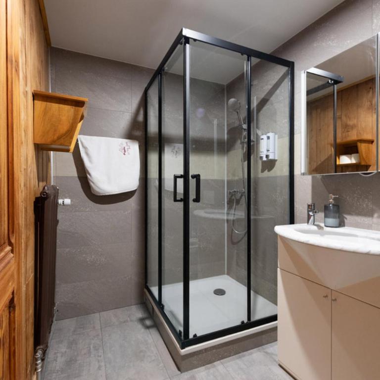 Le Bois-Gentil - Standard Doppelzimmer mit Gemeinschaftsbad - 3