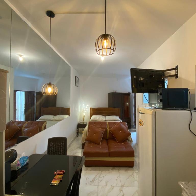 Monoambiente Muy Próximo a Calacoto - One-Bedroom Apartment - 1
