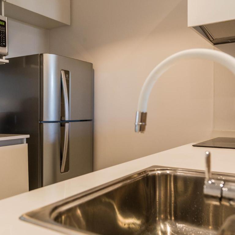 BT Homes - Estudio Luminoso, Zona de Trabajo & Balcón de Lujo - Apartamento de 2 dormitorios - 4