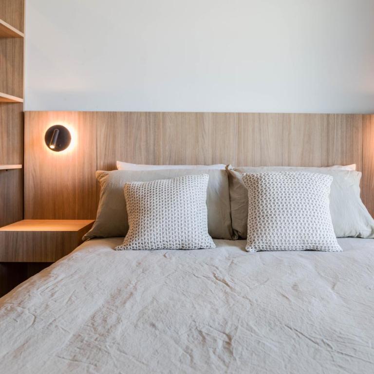 BT Homes - Estudio Luminoso, Zona de Trabajo & Balcón de Lujo - Apartamento de 2 dormitorios - 6