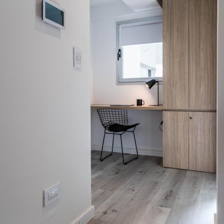 BT Homes - Estudio Luminoso, Zona de Trabajo & Balcón de Lujo - Apartamento de 2 dormitorios - 11