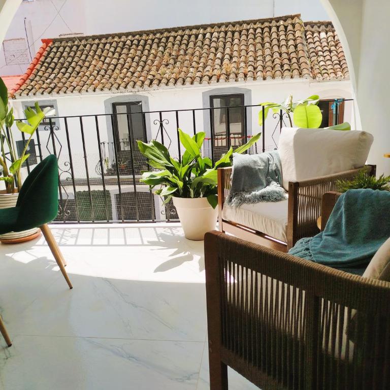 Impressive apartment with 3 bedrooms metres from the beach - Three-Bedroom Apartment - 1