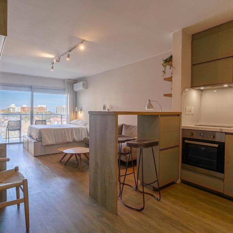Fully equipped studio in the WTC area, steps from La Rambla - One-Bedroom Apartment - 1