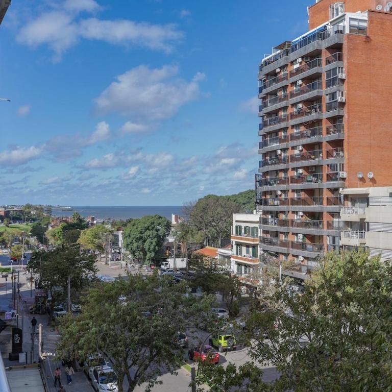 Fully equipped studio in the WTC area, steps from La Rambla - One-Bedroom Apartment - 5