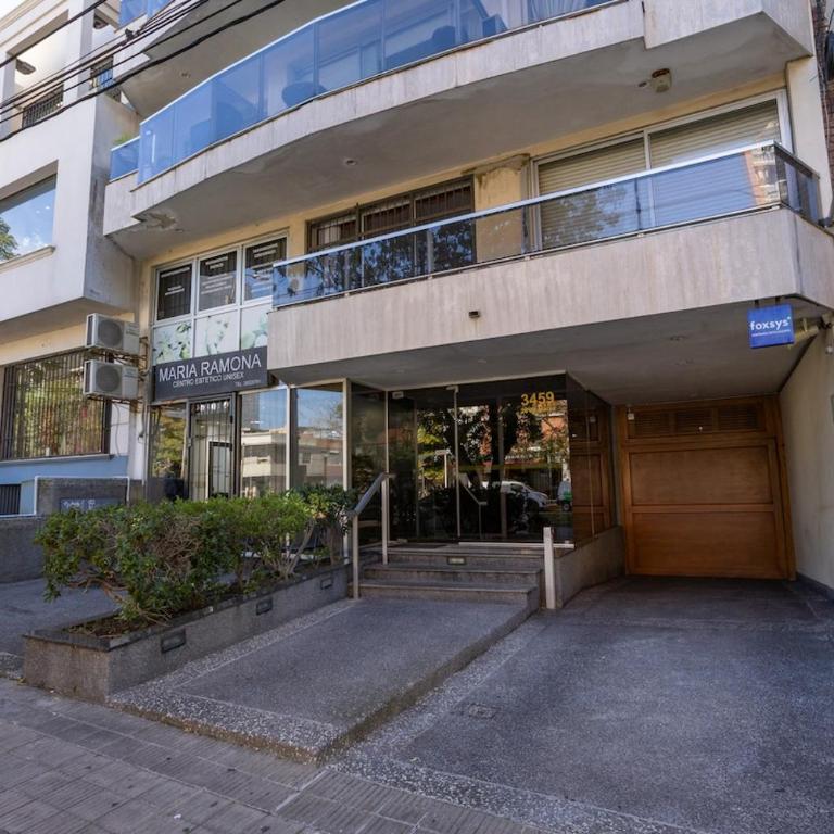 Fully equipped studio in the WTC area, steps from La Rambla - One-Bedroom Apartment - 9