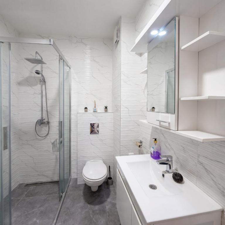 Sea Breeze Becici - Three-Bedroom Apartment - 5