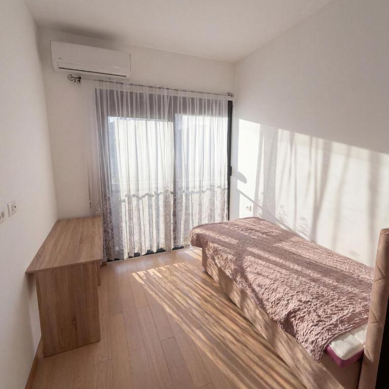 Sea Breeze Becici - Three-Bedroom Apartment - 12