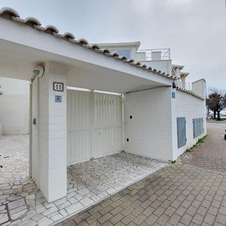 AIRPORT 10 Min - Seafront Fly and Beach TWO - Appartamento Deluxe con 3 Camere da Letto - 38