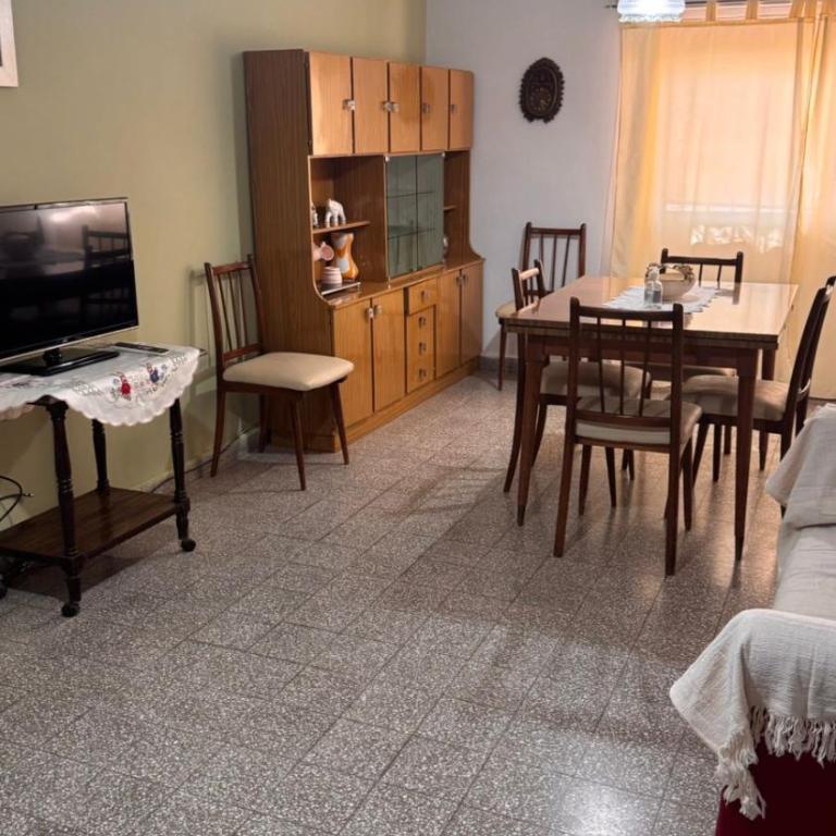 Alquiler departamento luminoso y cómodo - Two-Bedroom Apartment - 1