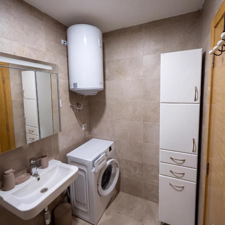 WOW Residence Comfort Stay Becici - One-Bedroom Apartment - 11