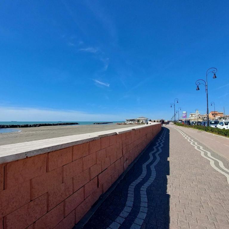 AIRPORT 10 Min - Seafront Fly and Beach TWO - Appartamento Deluxe con 3 Camere da Letto - 41