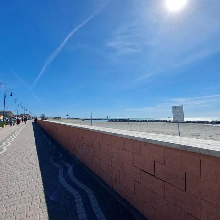 AIRPORT 10 Min - Seafront Fly and Beach TWO - Appartamento Deluxe con 3 Camere da Letto - 40