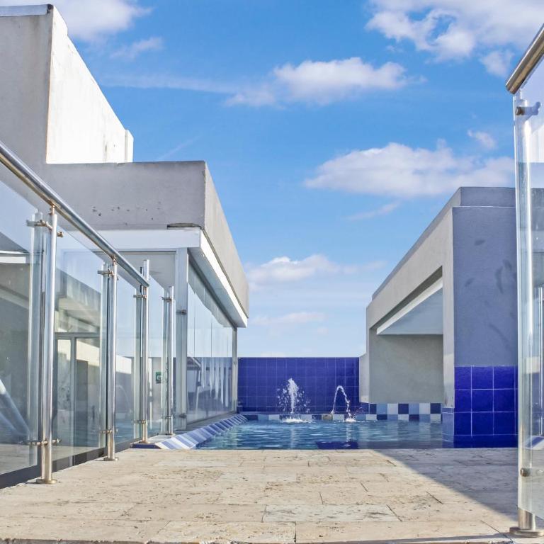Luxury 4BR 3BA Penthouse - 5 Min to Airport & Beach - Apartment - 23
