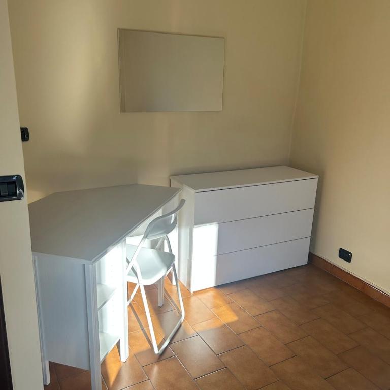 Duomo and Metro- Apartment for 6 - Porta Venezia - Two-Bedroom Apartment - 32