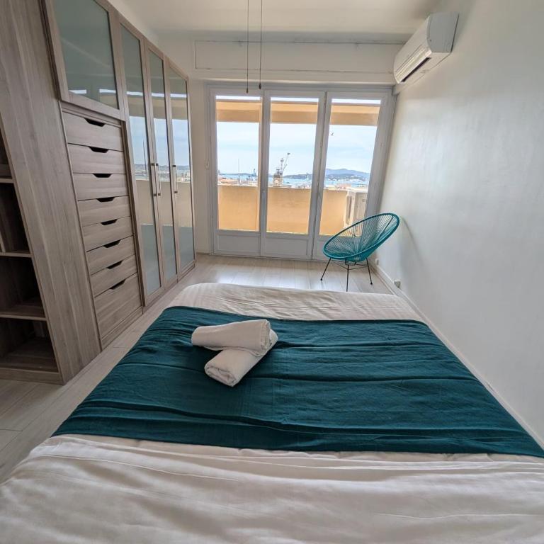 Bright vintage 2-bedroom apartment with view of Port d'Arsenal - Apartment mit 2 Schlafzimmern - 16