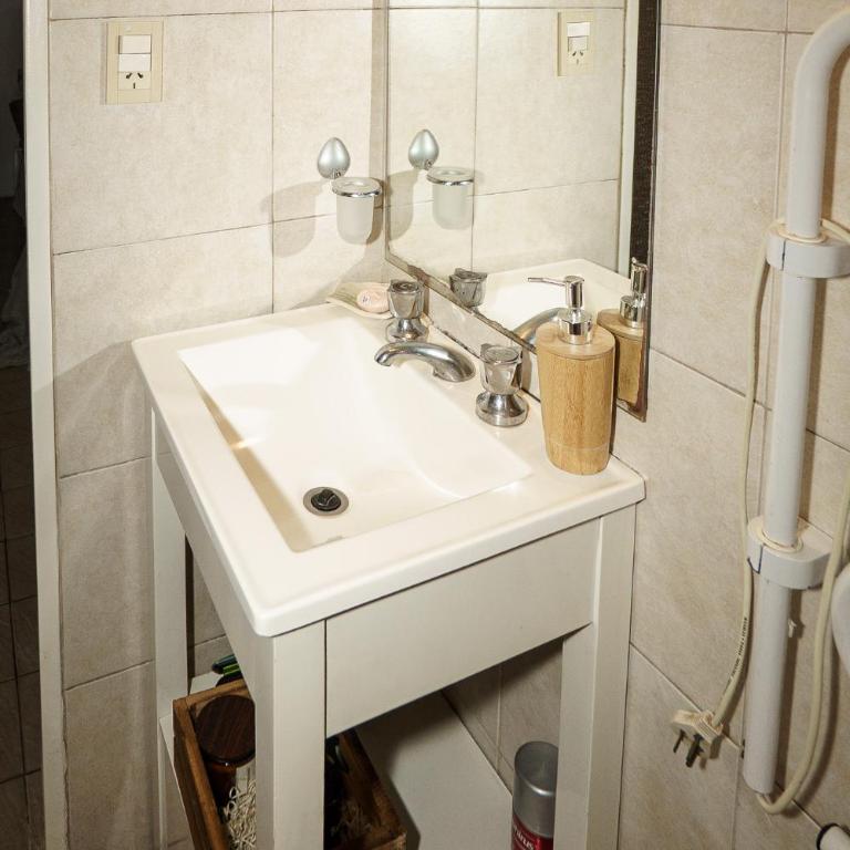 DEPARTAMENTO cerca de CABA hasta 4 personas Parking Gratis Patio ideal estadias cortas Trabajo Recitales Fiestas Salud y Capacitaciones - Apartamento de 1 dormitorio - 7