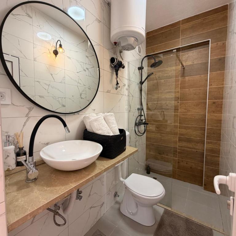 Apartmani Andrić - Stylish & Peaceful Apartment with Free Parking - 10 min Walk to Old Town - Dvokrevetna Soba s Bračnim Krevetom/ 2 Zasebna Kreveta i Pogledom - 2
