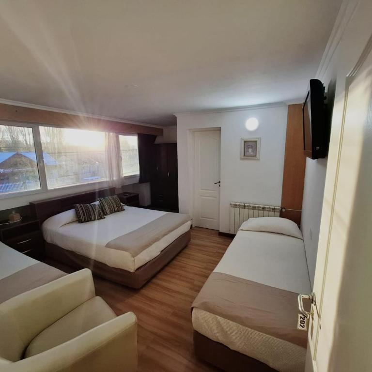 KELMAN Hotel - Classic Quadruple Room - 1