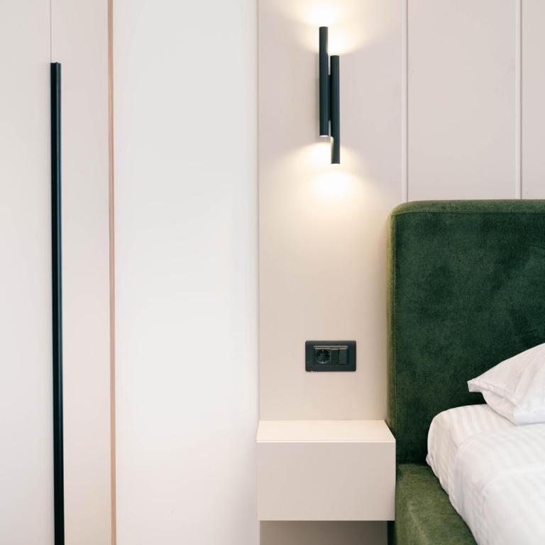 Boutique Hotel Zara - Superior Triple Room - 1