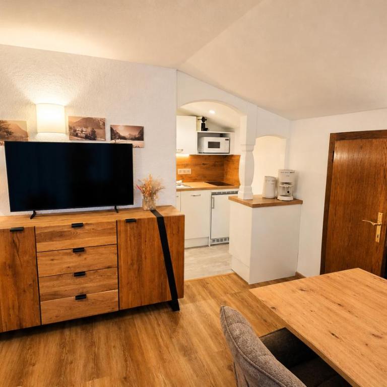 Appartements Alpenland Pertisau am Achensee - Penthouse-Apartment - 11