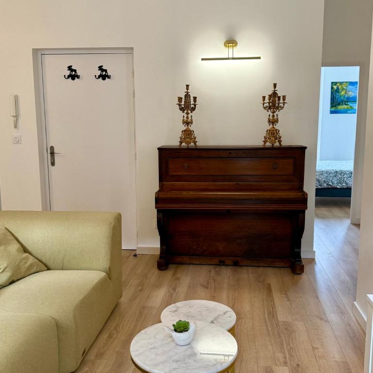 Les Meublés d'Etigny - Appartement 3 Chambres Premium avec Balcon - 4