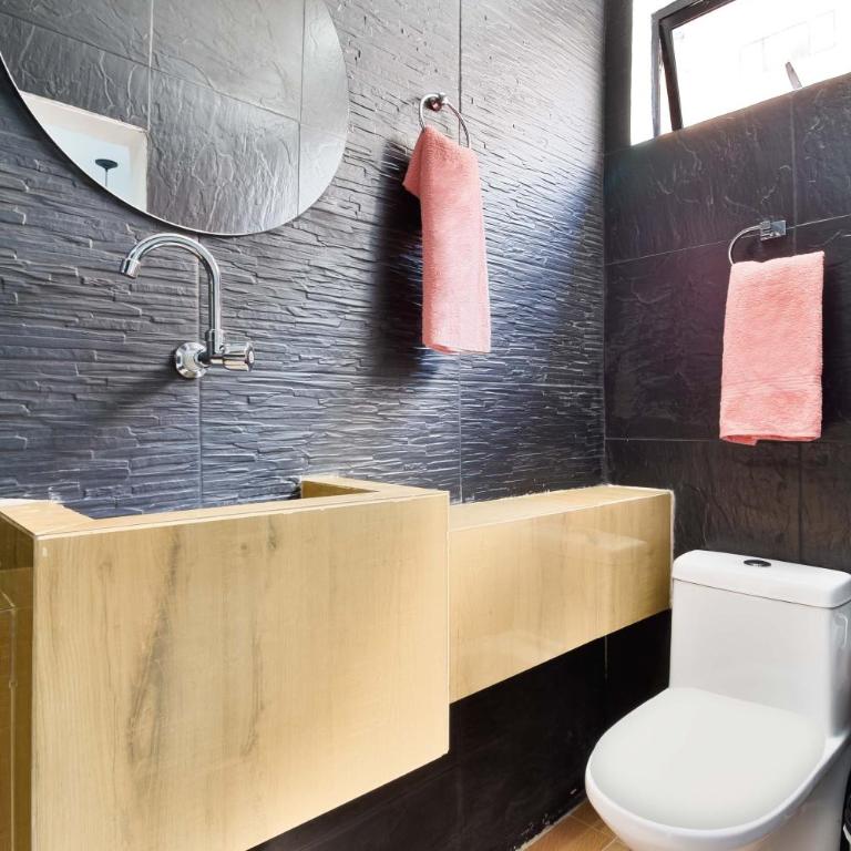 Provenza! Golden Jacuzzi - 5BR only 1 Block from lleras - Apartment - 34