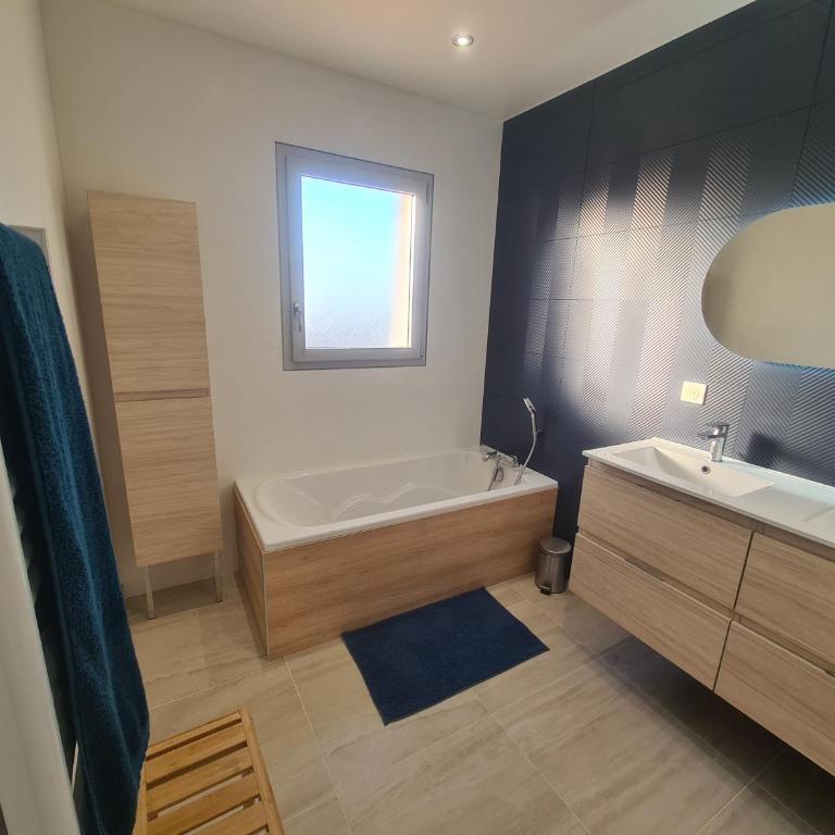 Maison neuve clim & bar d'été sur jardin - Casa de 3 dormitorios - 9