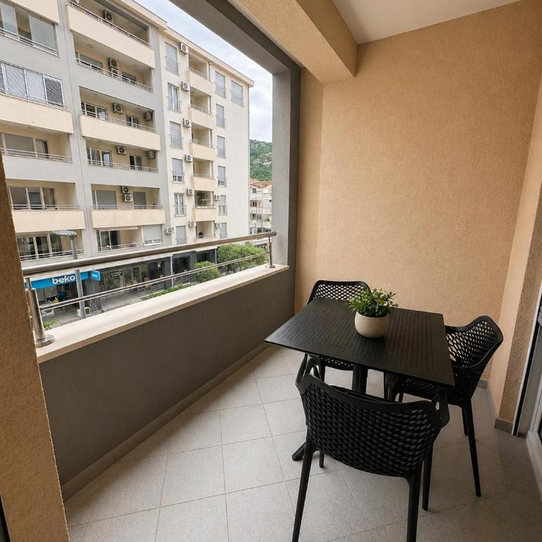 Apartment Teatro wirh garage space! - One-Bedroom Apartment - 7