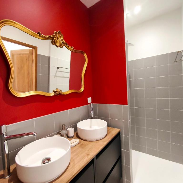VILLA ADOYA Chambre d'hôtes Aigues-Mortes intra muros au calme climatisation réversible PISCINE WIFI ascenseur PARKING gratuit - Chambre Double Deluxe - 3