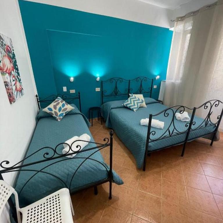 Maqueda Rooms - Triple Room with Private Bathroom - 12