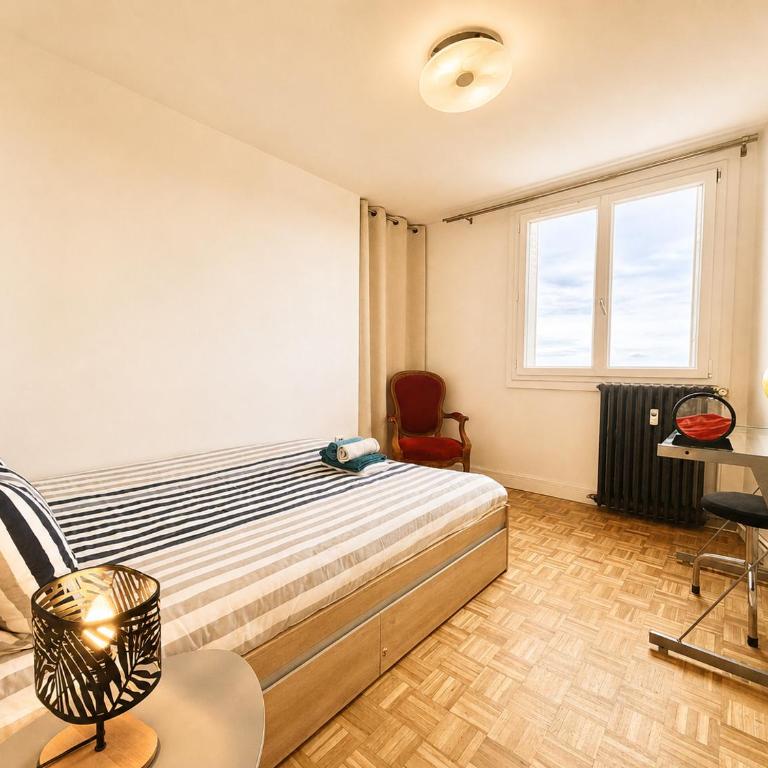 " Vue Pyrénées " Terrasse - Wifi - Linge Fourni - Appartement 2 Chambres avec Balcon - 16
