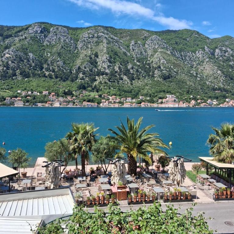 Guesthouse Anita - Double or Twin Room with Sea View and Balcony - 1