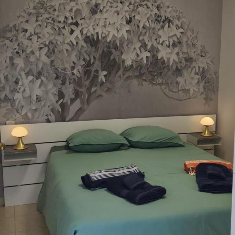 Charmant 2 pieces avec parking privé et piscine - Apartment mit 1 Schlafzimmer - 9