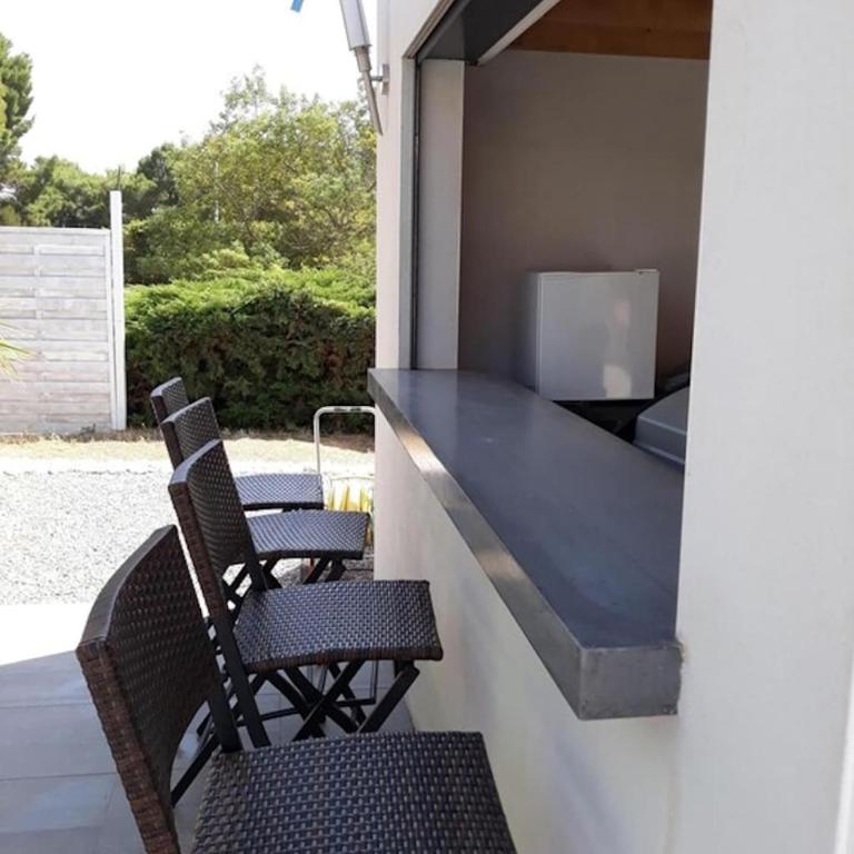 Villa au calme avec piscine dans le sud - Villa 3 Chambres - 12