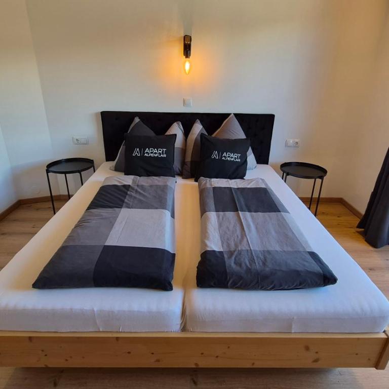 Apart Alpenflair - Apartment mit Blick auf die Berge - 12